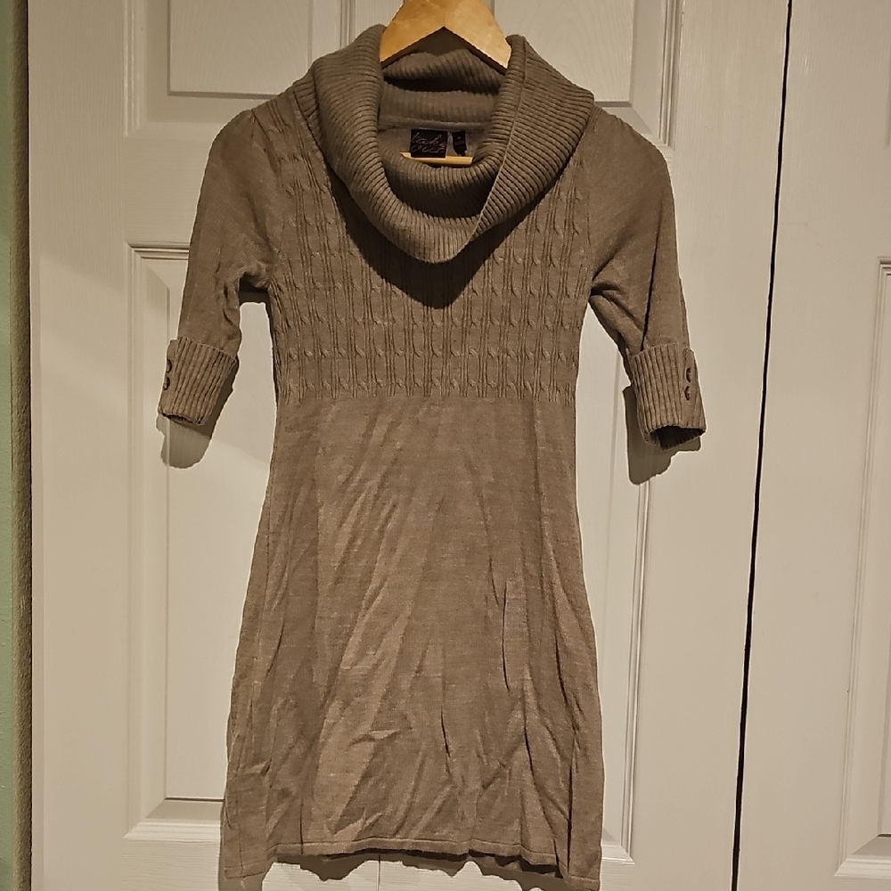 Take Out Taupe Cable Knit Cowl Neck Sweater Dress – Size Medium